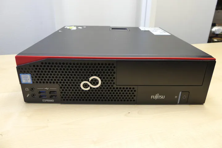 Fujitsu - Esprimo D957/E90+ - i5 vPro - Windows 11